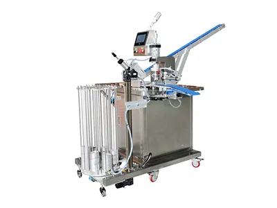 Machine à fabriquer les bases de tartes